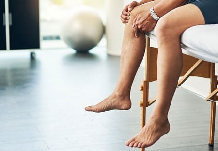 علل سنگینی پاها در طب سنتی